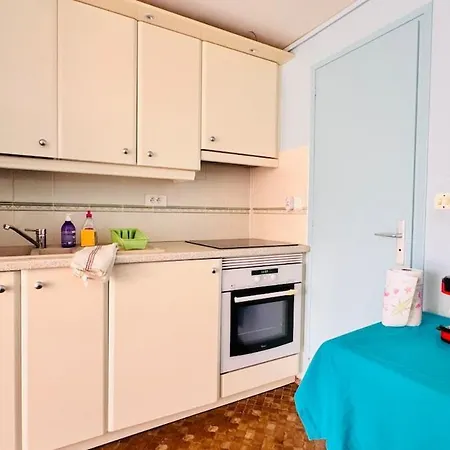 Rez De Jardin, A 5 Min Des Plages Apartment *